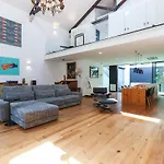 Luxury Loft In Lisbon